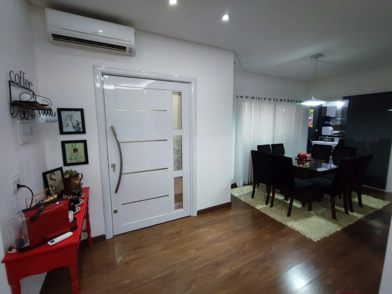 Imagem Casa à venda 3 Quartos, 2 Suites, 2 Vagas, 200M², Parque das Palmeiras, Pindamonhangaba - SP