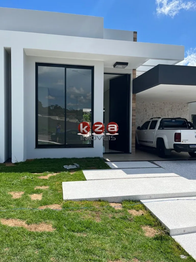 Imagem Imóvel de luxo: Casa em condomínio à venda em Vinhedo - SP, com 3 suítes, 4 salas e 310m² de área