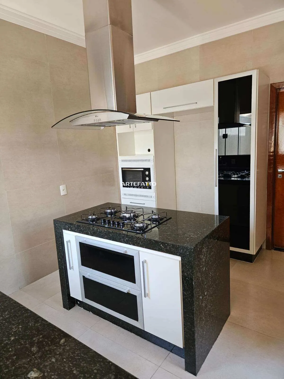 Foto do imóvel Casa à venda em Franca, Vila Santos Dumont, com 3 quartos, 233m2
