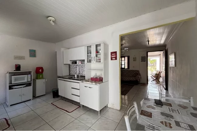 Imagem Casa para venda no bairro Guajuviras em Canoas