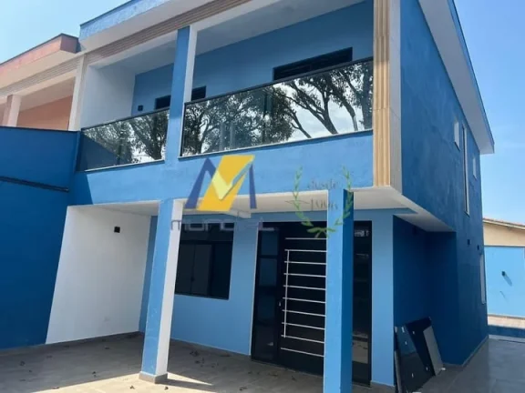 Imagem "Esse sobrado tá a 1 quarteirão do mar e tem até banco molhado na piscina!"