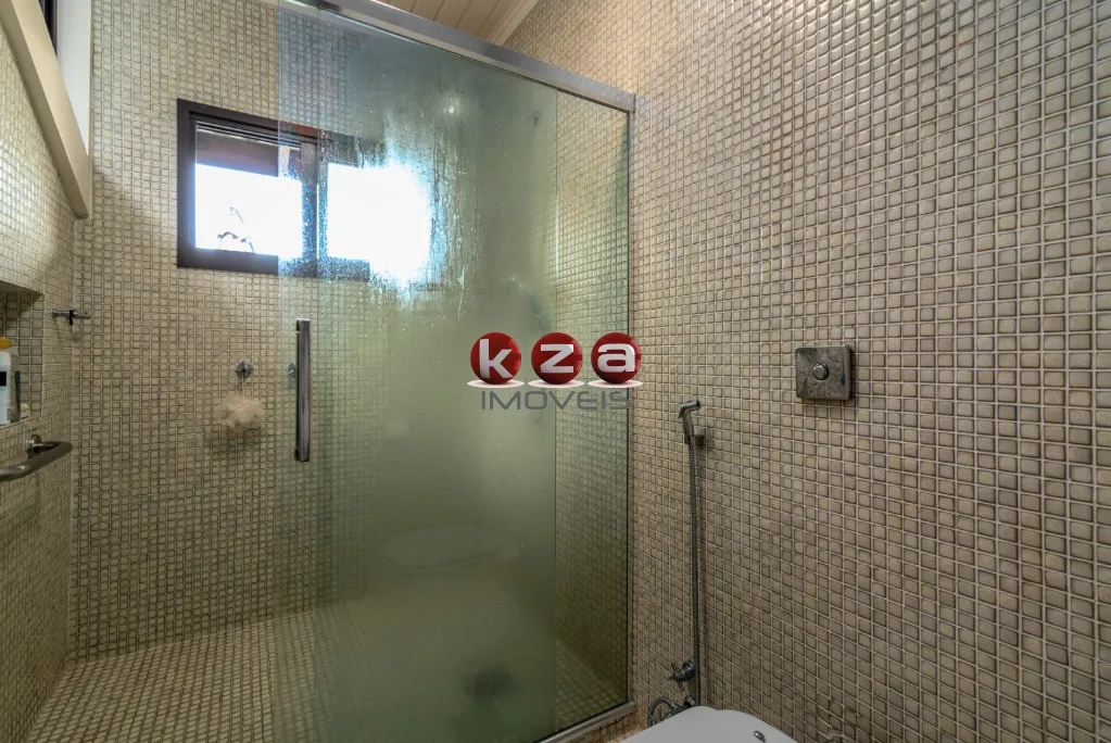 Imagem Casa de Luxo em Condomínio à Venda em Iporanga - Guarujá-SP: 7 Quartos, 7 Suítes, 3 Salas, 8 Banheiros, 4 Vagas, 338m².