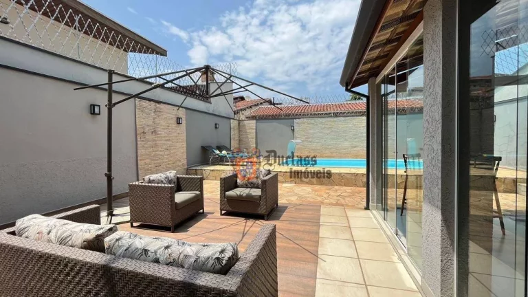 Imagem Sobrado com 3 dormitórios à venda, 180 m² por R$ 1.030.000 - Jardim Hípica Pinheiro - Taubaté/SP