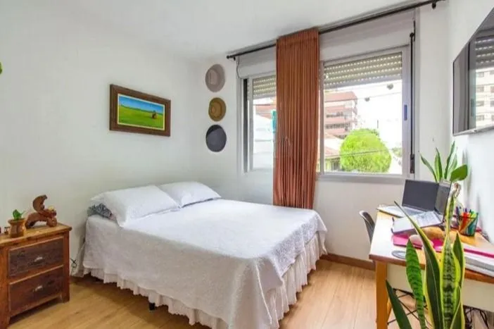 Imagem Apartamento amplo de 110 m2 com 3 quartos à venda em Menino Deus - RS