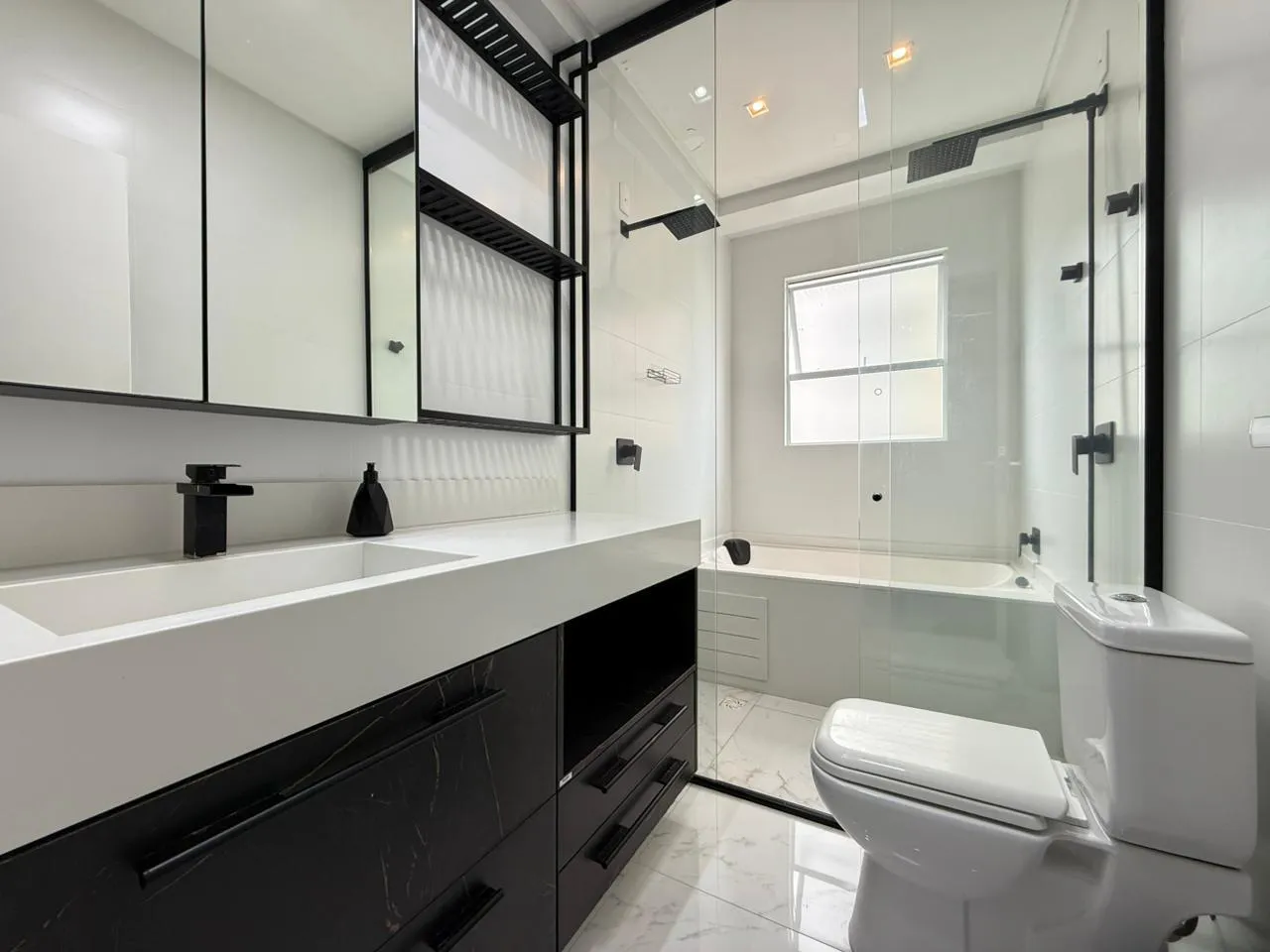 Imagem Apartamento à venda com 131m2 por R$ 2.800.000,00