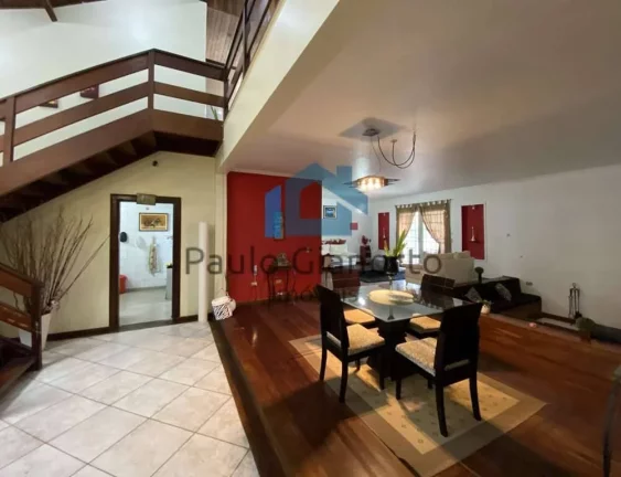 Imagem Casa - venda / Locação na Fazendinha Granja Viana