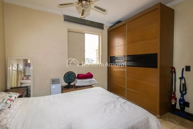 Imagem Localizado no charmoso bairro de Mansões Santo Antônio, este espaçoso apartamento de 80 metros qu...