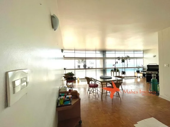 Imagem Apartamento à venda no Copan, República, São Paulo/SP: 3 quartos, sala para 3 ambientes, 3 banheiros, 1 vaga de garagem, 170m² de área.