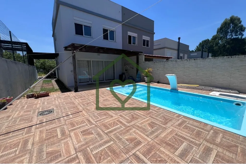 Imagem Descubra o seu novo lar nesta encantadora casa à venda na Rua Antônio Rosito, bairro Lomba do Pinh...