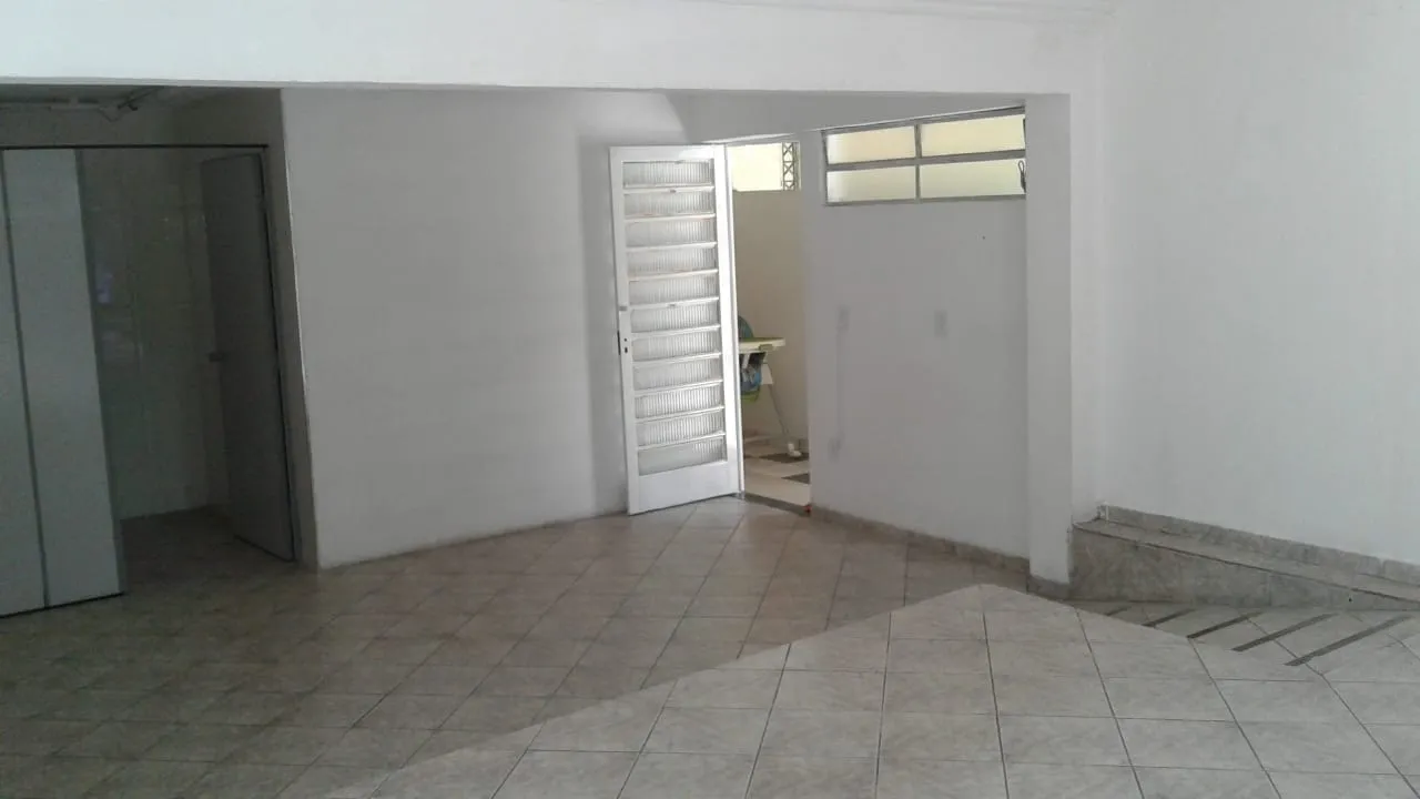 Imagem Comercial à venda 3 Quartos, 1 Suite, 10 Vagas, 664M², São Benedito, Pindamonhangaba - SP
