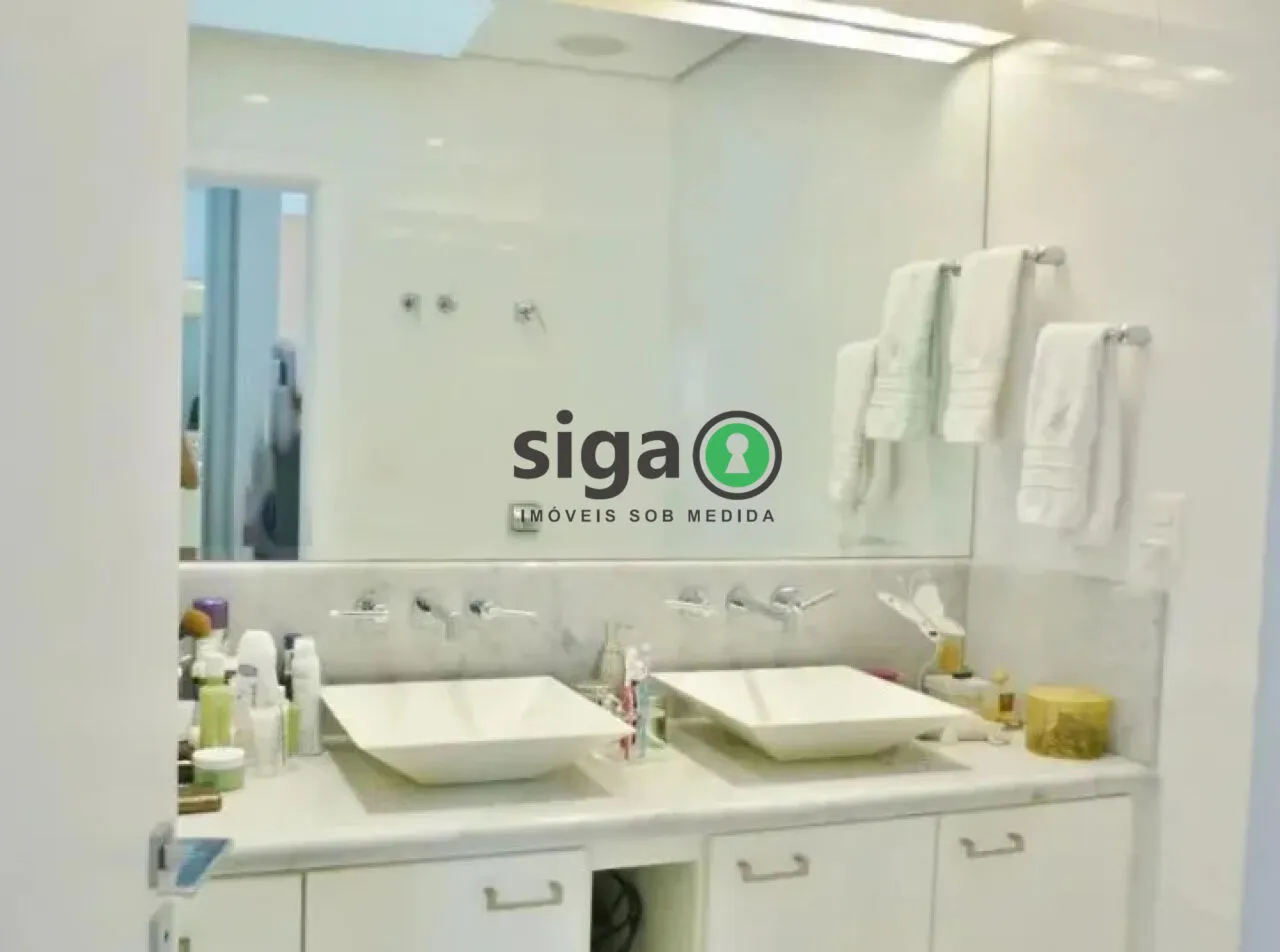 Imagem Casa em Campo Belo á Venda - 682m², 3 quartos, 7 vagas