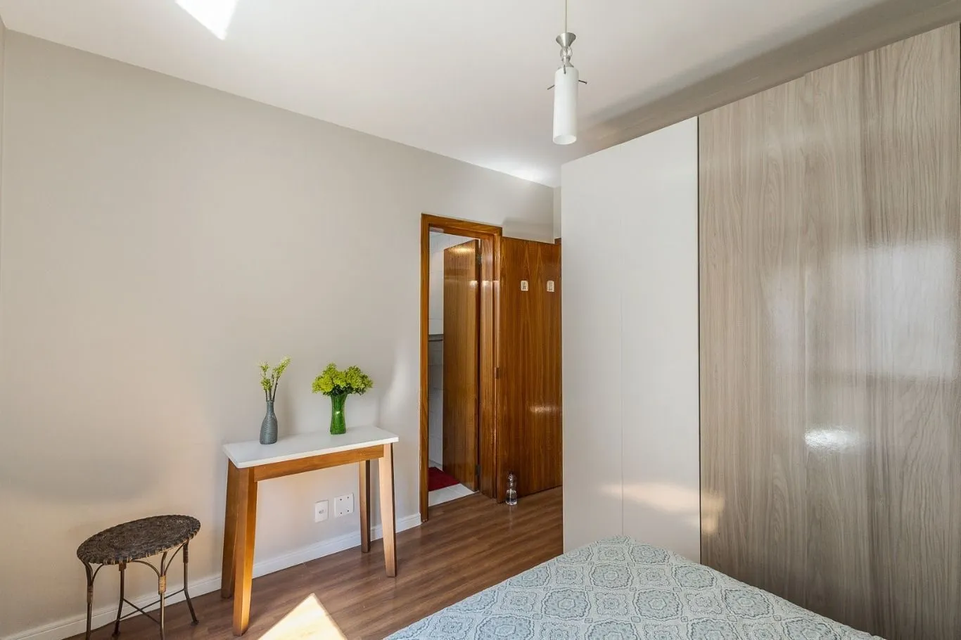 Imagem Apartamento 2 dorms à venda Rua Felipe de Oliveira, Petrópolis - Porto Alegre