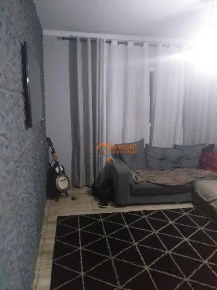 Imagem Sobrado com 4 dormitórios à venda, 160 m² por R$ 530.000,00 - Jardim Flor da Montanha - Guarulhos/SP