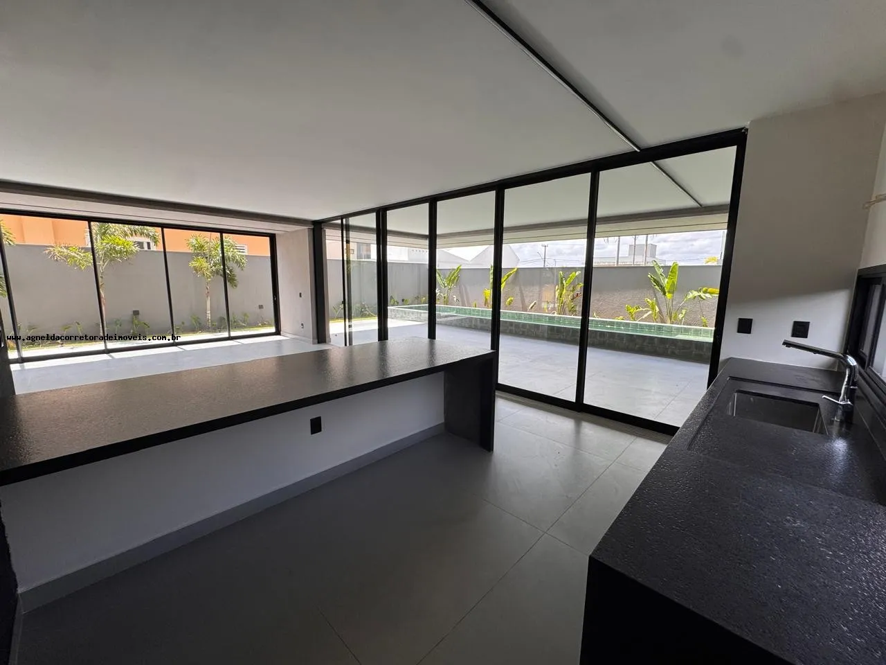 Imagem Casa em Condomínio para Venda em Parnamirim, Pium (Distrito Litoral), 5 dormitórios, 5 suítes, 6 banheiros, 4 vagas