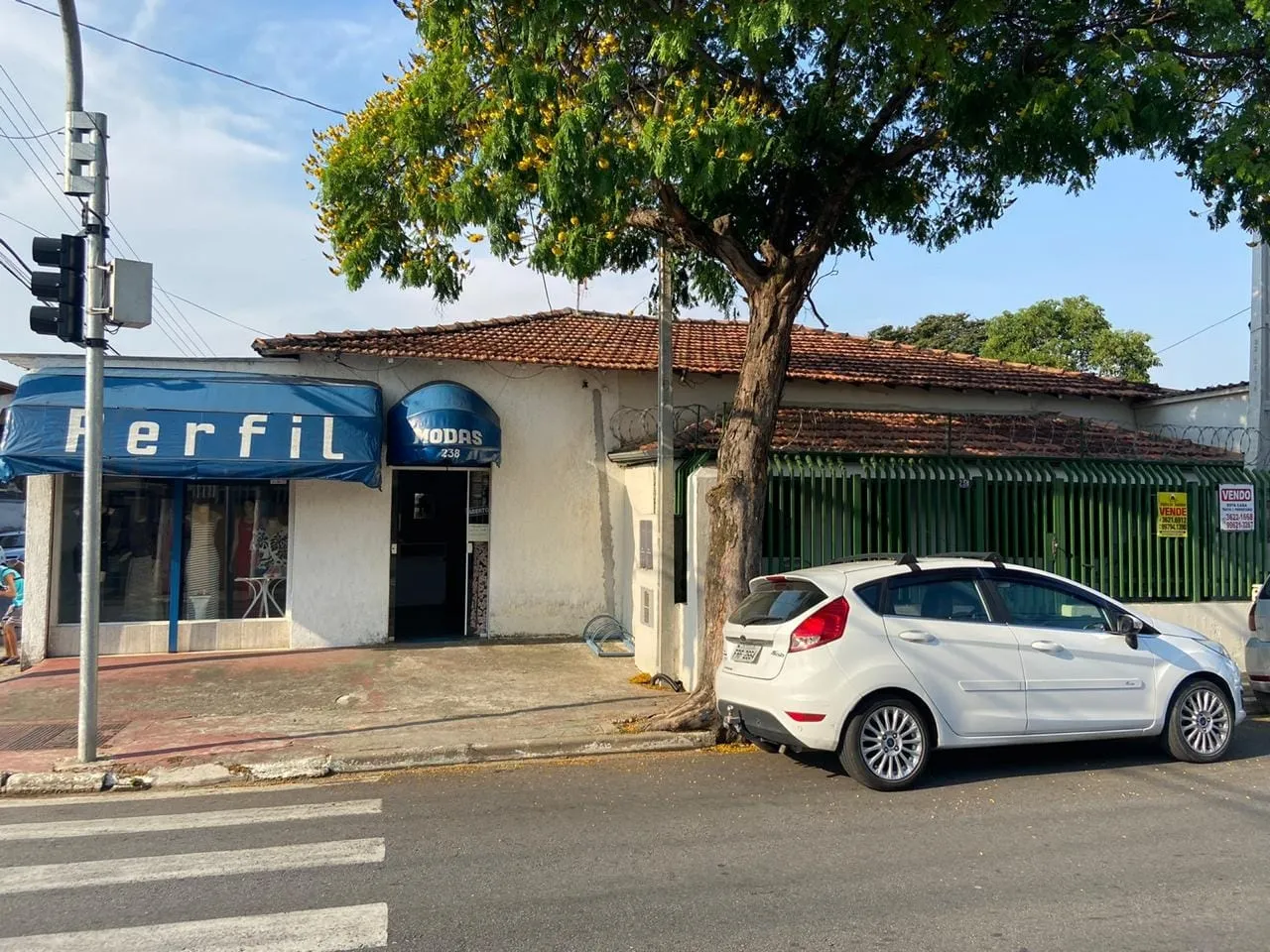 Foto do imóvel Comercial à venda 2 Quartos, 2 Vagas, 400M², Estiva, Taubaté - SP