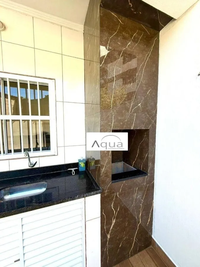 Imagem Casa para Venda em Mongaguá, Plataforma, 2 dormitórios, 2 suítes, 1 banheiro, 1 vaga