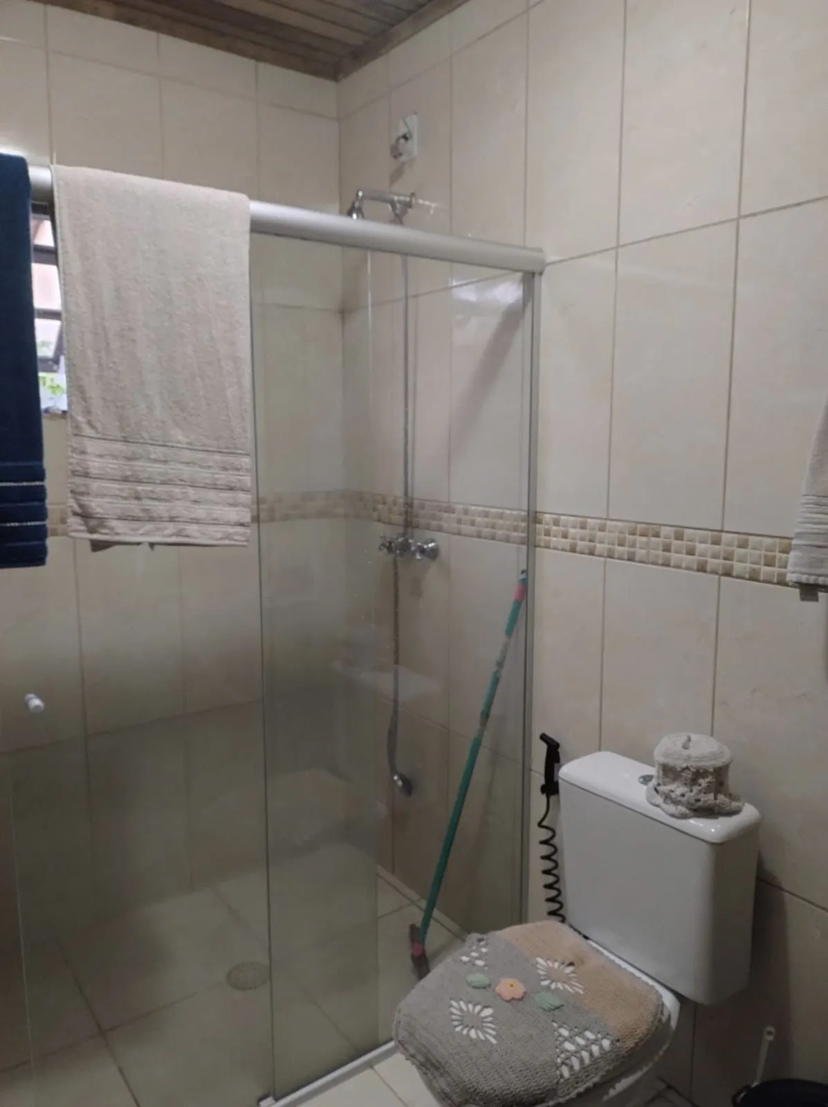 Imagem Casa para Venda - 182m², 2 dormitórios, sendo 1 suites, 3 vagas - Lami