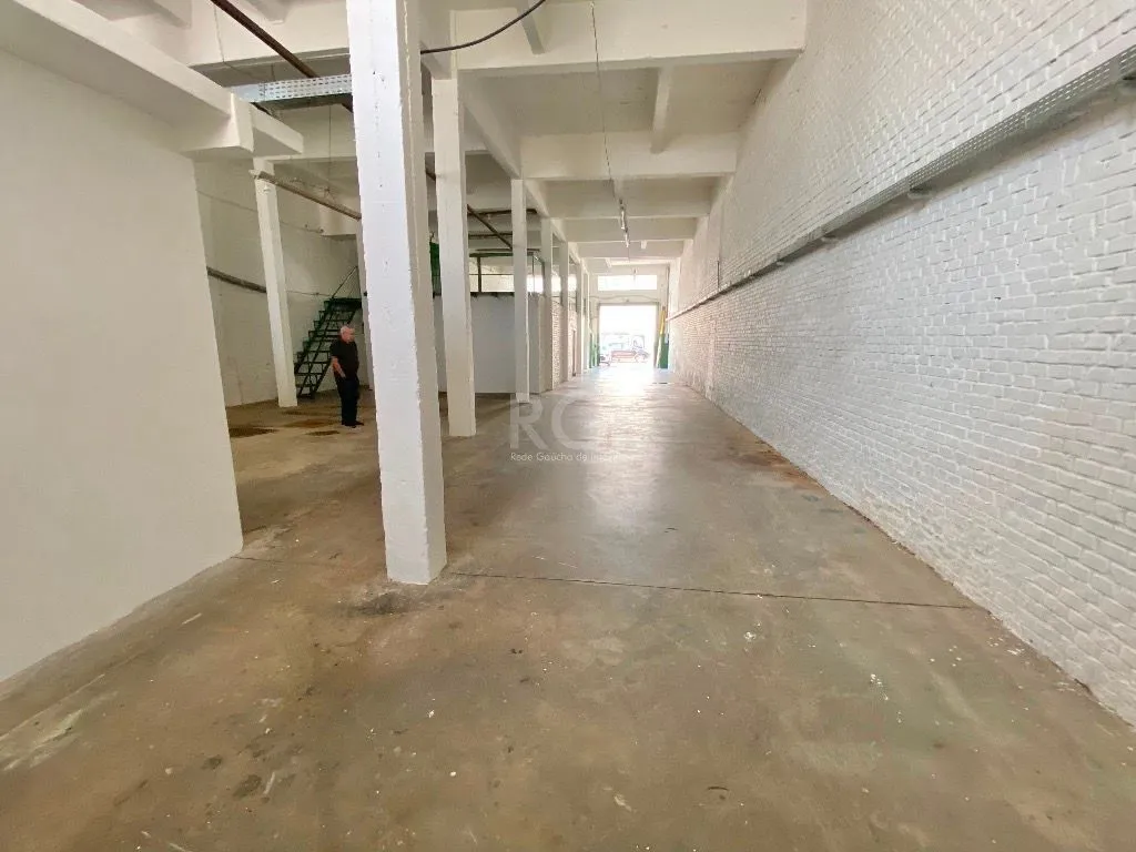 Imagem Galpão, 437 m² - para comprar por R$ 900.000,00 - São Geraldo - Porto Alegre/RS