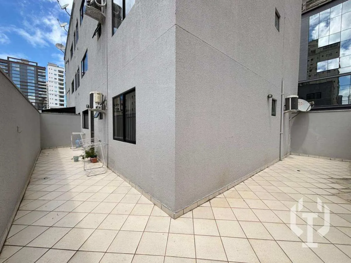 Imagem Apartamento Mobiliado com Terraço em Meia Praia