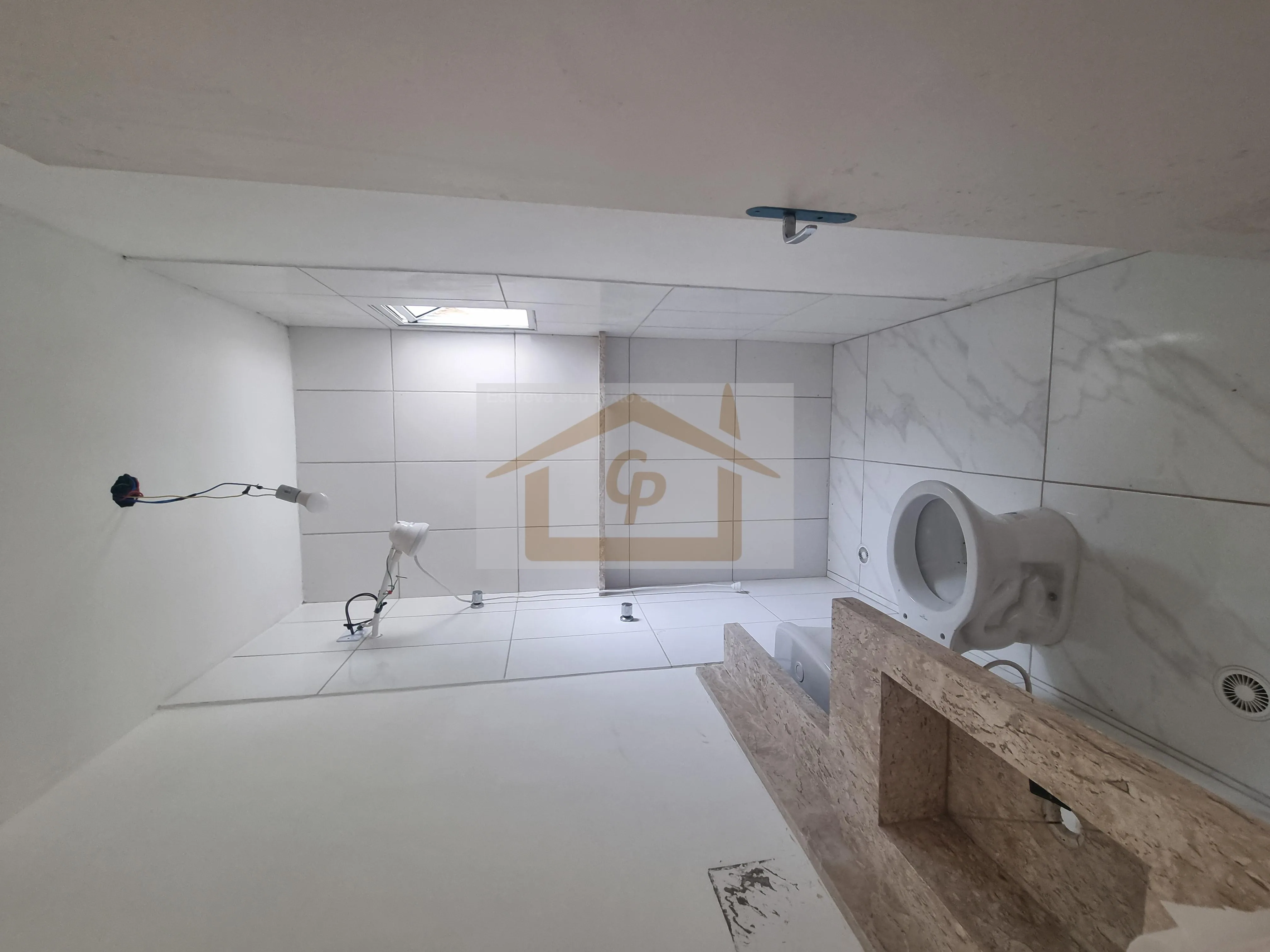Imagem Pequeno Residencial, Casa com Duas Suítes, varanda, 2 vagas