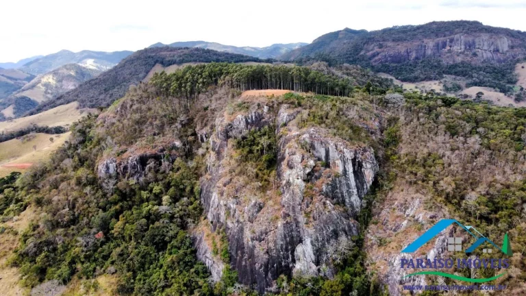 Paraíso Ecológico na Serra da Mantiqueira: Terreno com Vista Panorâmica! em Bairro dos Lucianos