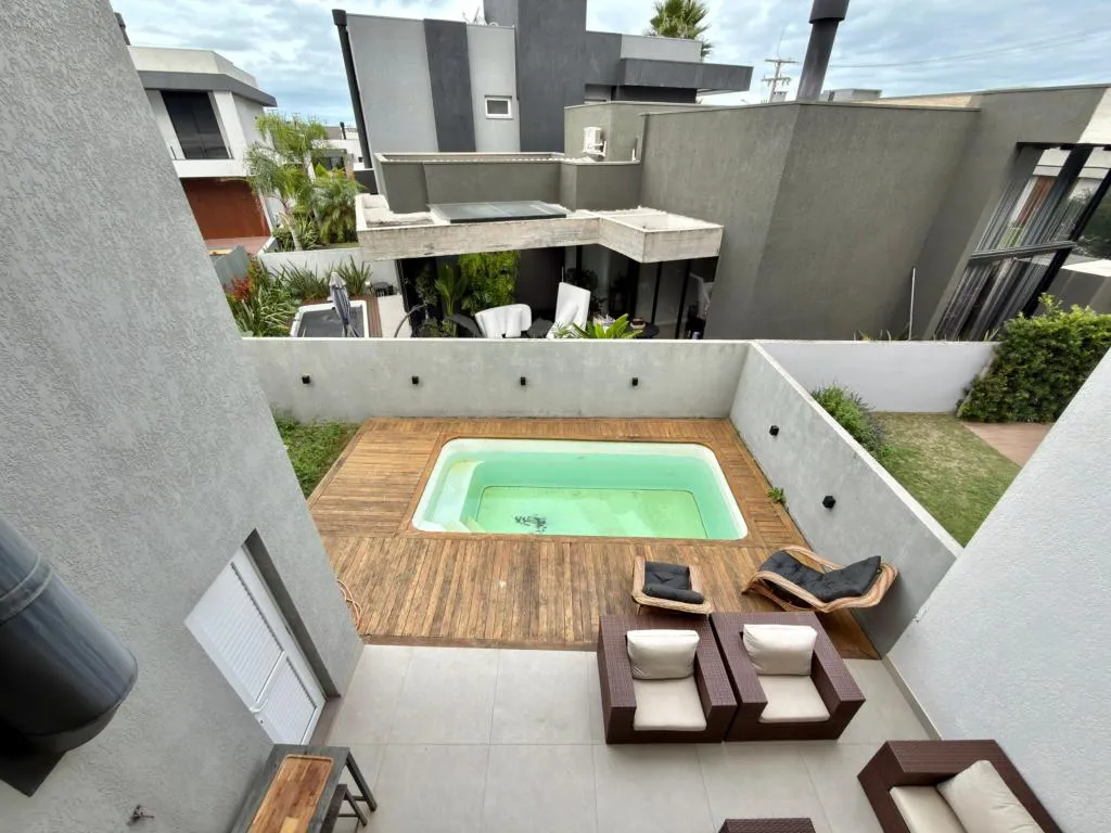 Imagem Casa em Condominio 4 Dormitórios - Bairro --