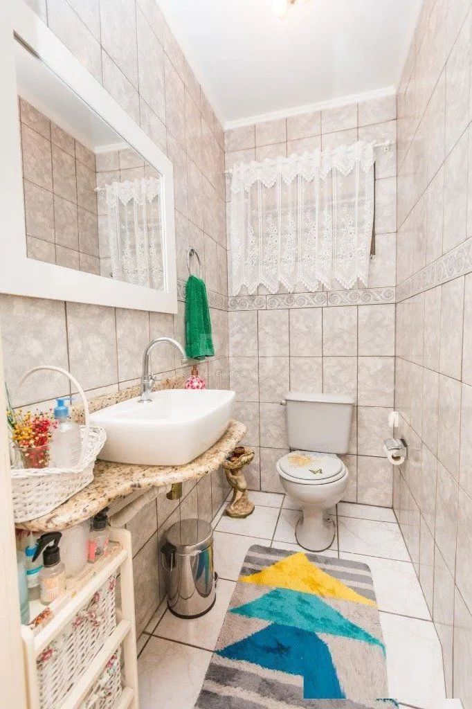 Imagem Casa para Venda - 258m², 3 dormitórios, sendo 1 suites, 4 vagas - Teresópolis
