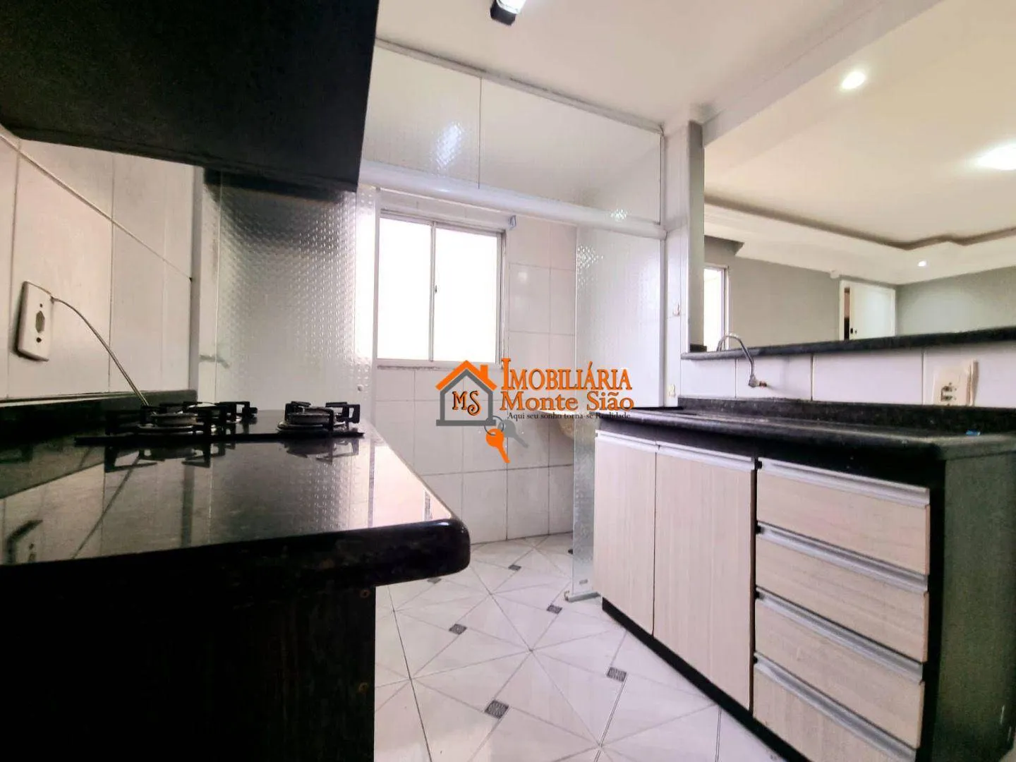 Imagem Apartamento com 2 dormitórios à venda, 45 m² por R$ 249.000,00 - Água Chata - Guarulhos/SP