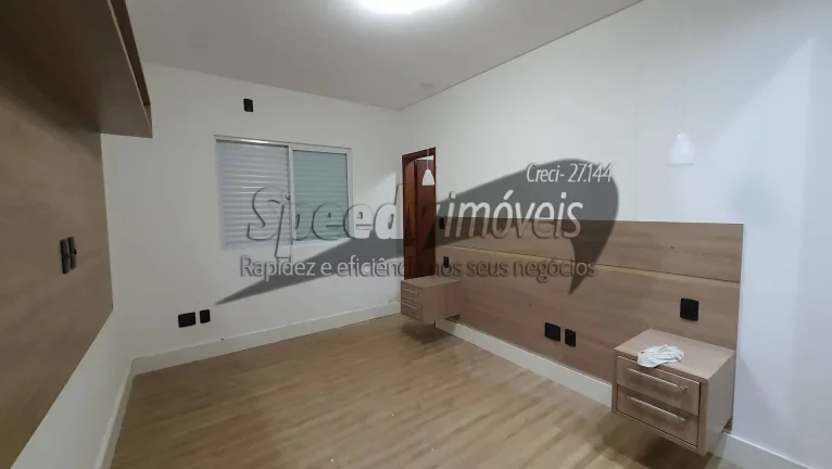 Imagem Casa em Santos á venda com 3 dormitórios.
