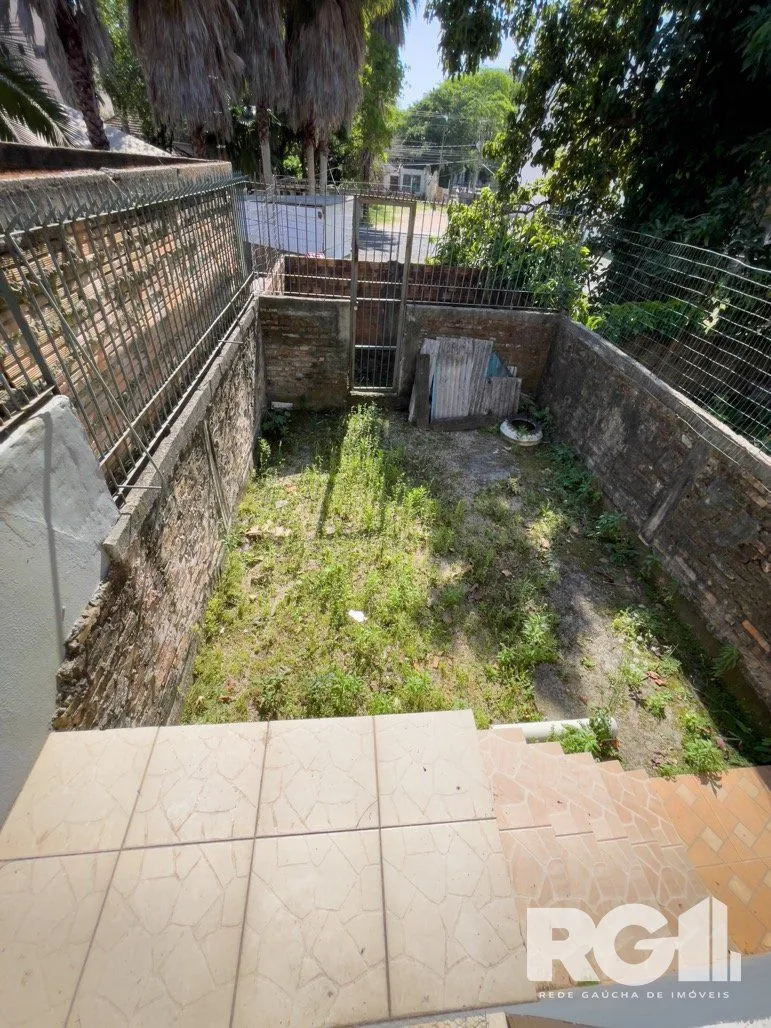 Imagem Casa 4 dormitórios na Azenha.