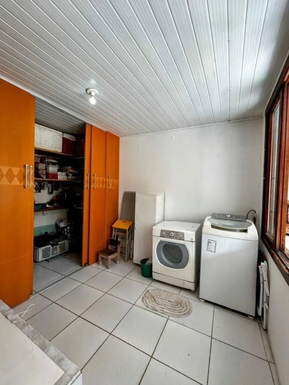 Imagem Casa com 170m², localizada no bairro Vila Ipiranga em Porto Alegre/RS.