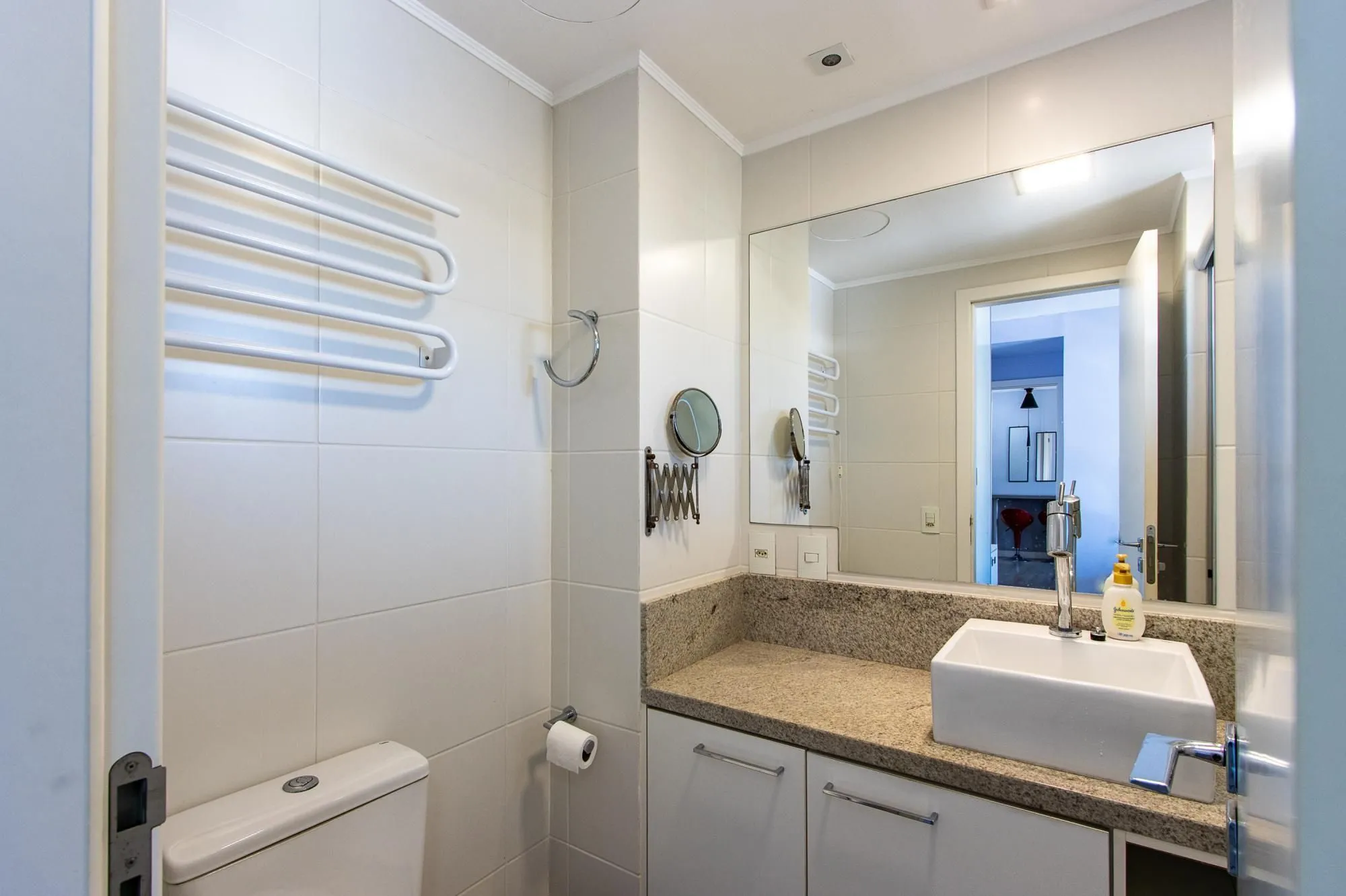 Imagem Apartamento com 2 quartos e 65m² à venda em Tristeza, Porto Alegre.