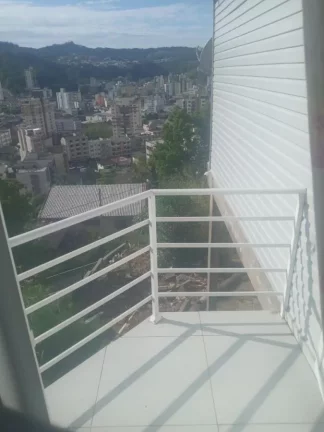 Imagem Casa para Venda em Concórdia, Centro, 3 dormitórios, 1 suíte, 2 banheiros
