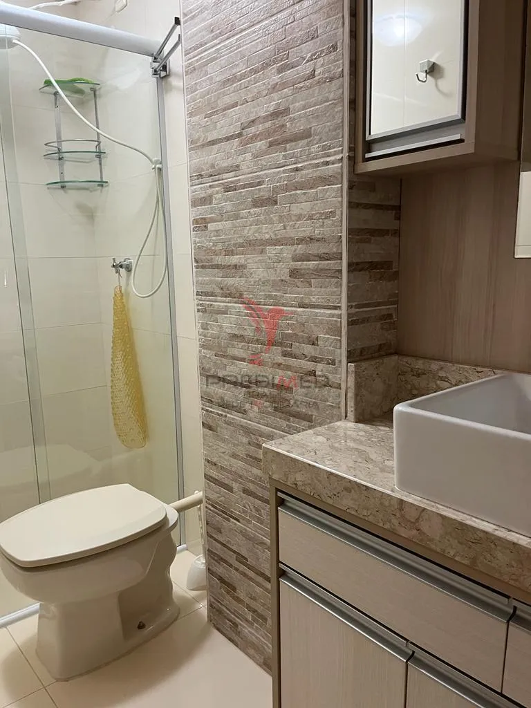 Imagem Apartamento mobiliado, a apenas 100 metros do mar no centro de Balneário Piçarras