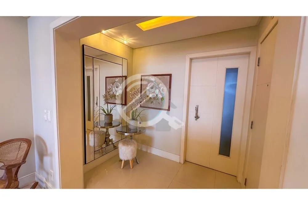 Imagem Bem-vindo ao sonho de morar no coração do Centro Histórico de Porto Alegre! Este apartamento comp...