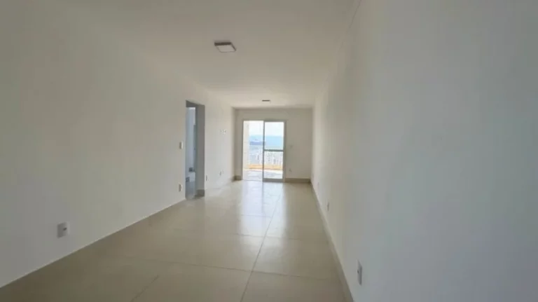 Imagem Conheça este apartamento de luxo com sacada envolvente e área de lazer completa, incluindo piscina, academia e espaço gourmet. O lar dos seus sonhos espera por você. Á venda na Imobiliaria Consulte Imoveis.