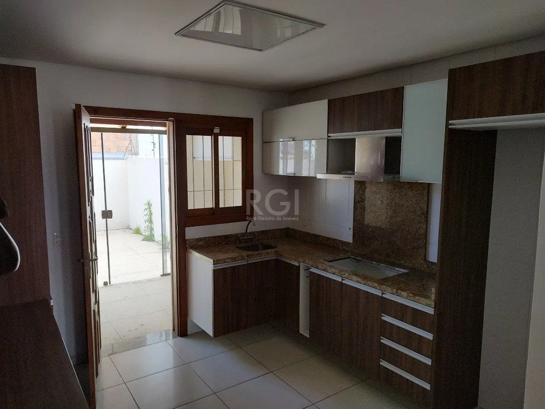 Imagem Casa para Venda - 84.2m², 3 dormitórios, sendo 3 suites, 1 vaga - Hípica