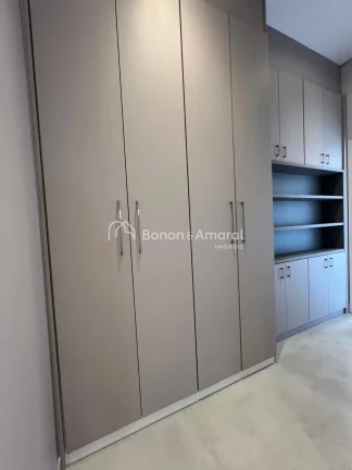 Imagem **Casa à Venda no Residencial Mont Alcino, Estrada da Roncaglia, Valinhos/SP**

Casa Mobiliada e de...