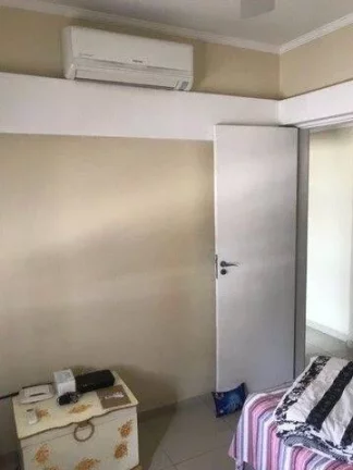 Imagem Apartamento no Centro de São Vicente pertinho da Praia do Gonzaguinha, frente com varanda, 3 dorms (1Suite) e 1 vaga.