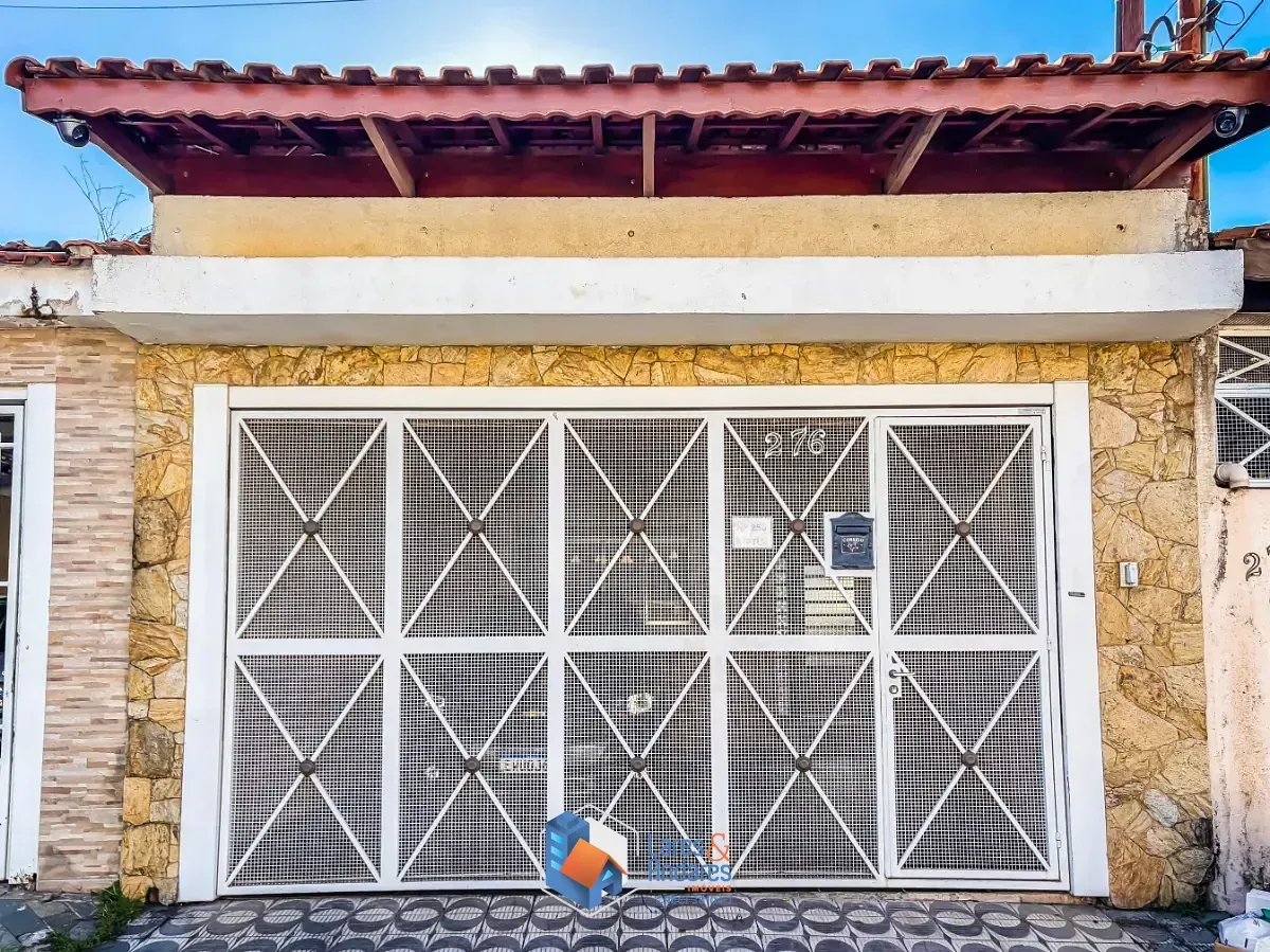 Imagem Casa para venda em Jardim Peri com 3 quartos, sendo 1 suíte, 216m²