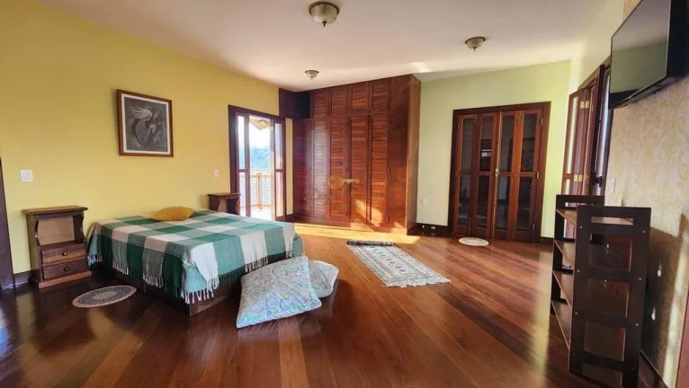 Imagem Casa em Condomínio para Venda em Teresópolis / RJ no bairro Golfe