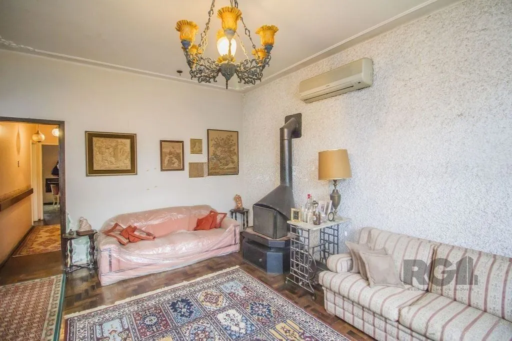 Imagem Casa de 4 dormitórios, bairro Santa Tereza