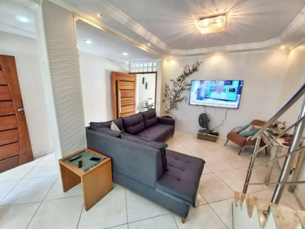 Imagem CASA COM 200,00 m² - CANTO DO FORTE - PRAIA GRANDE SP