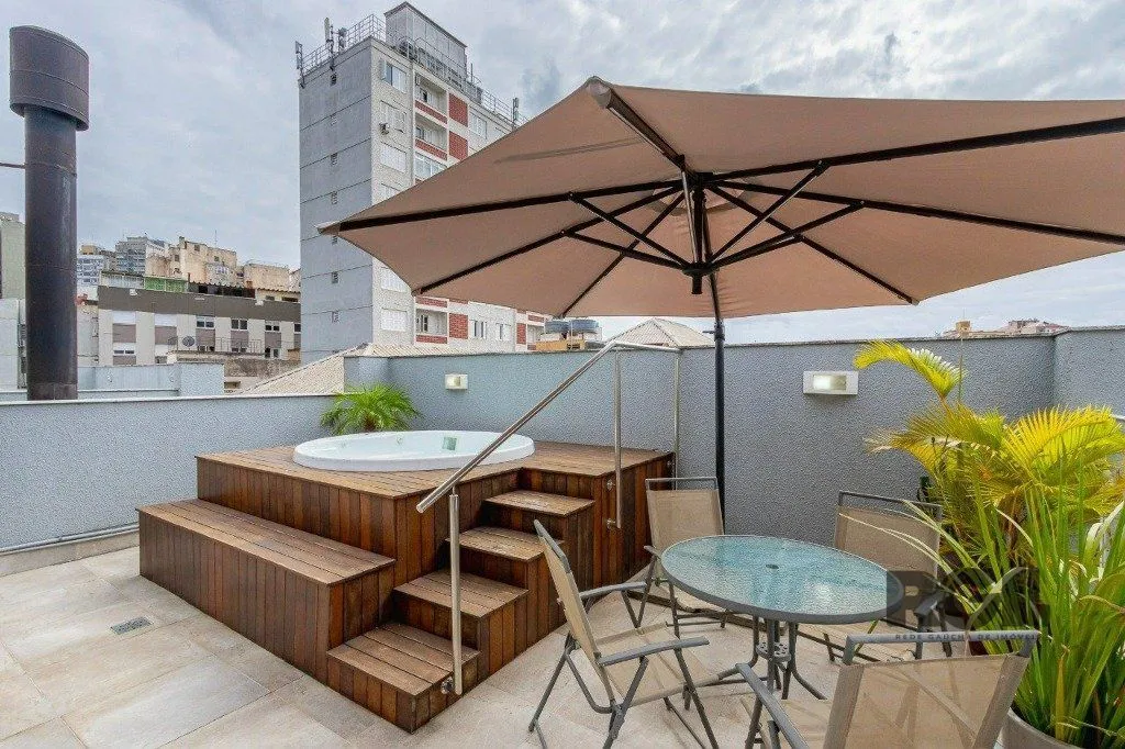Imagem Cobertura para Venda - 191.89m², 3 dormitórios, sendo 1 suites, 1 vaga - Centro Histórico