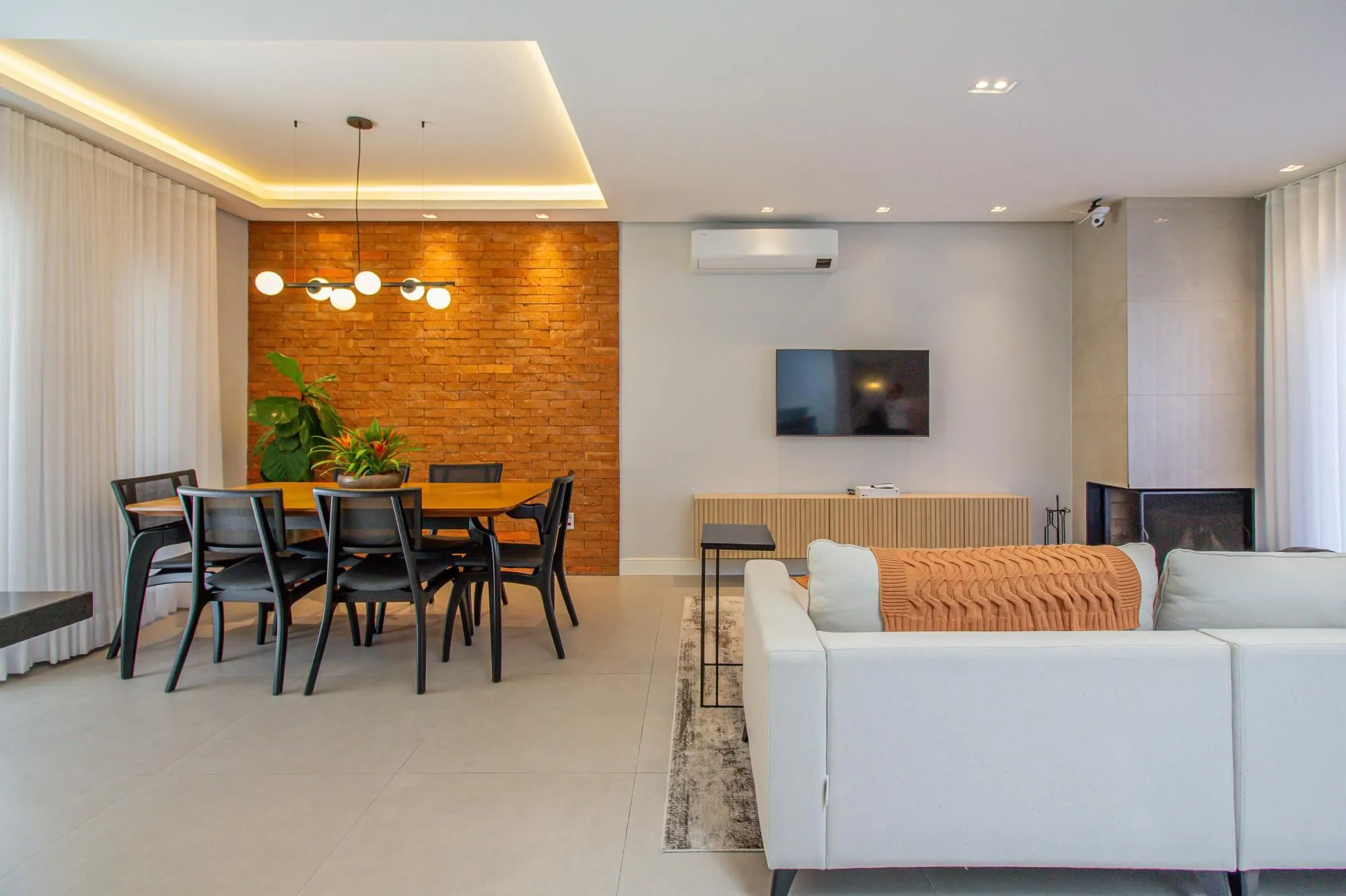 Imagem Casa em condominio, com espaçp e segurança para sua familia!