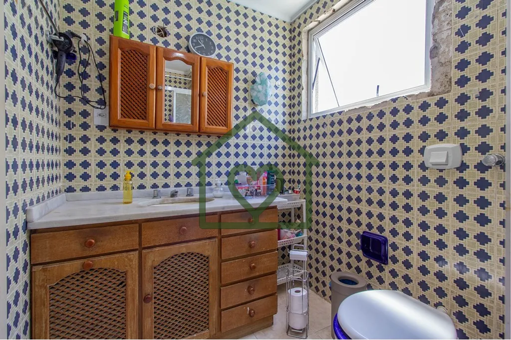 Imagem No Bairro Santana, apartamento 2 dormitórios, frente com sol da manhã, cozinha, área de serviço ...