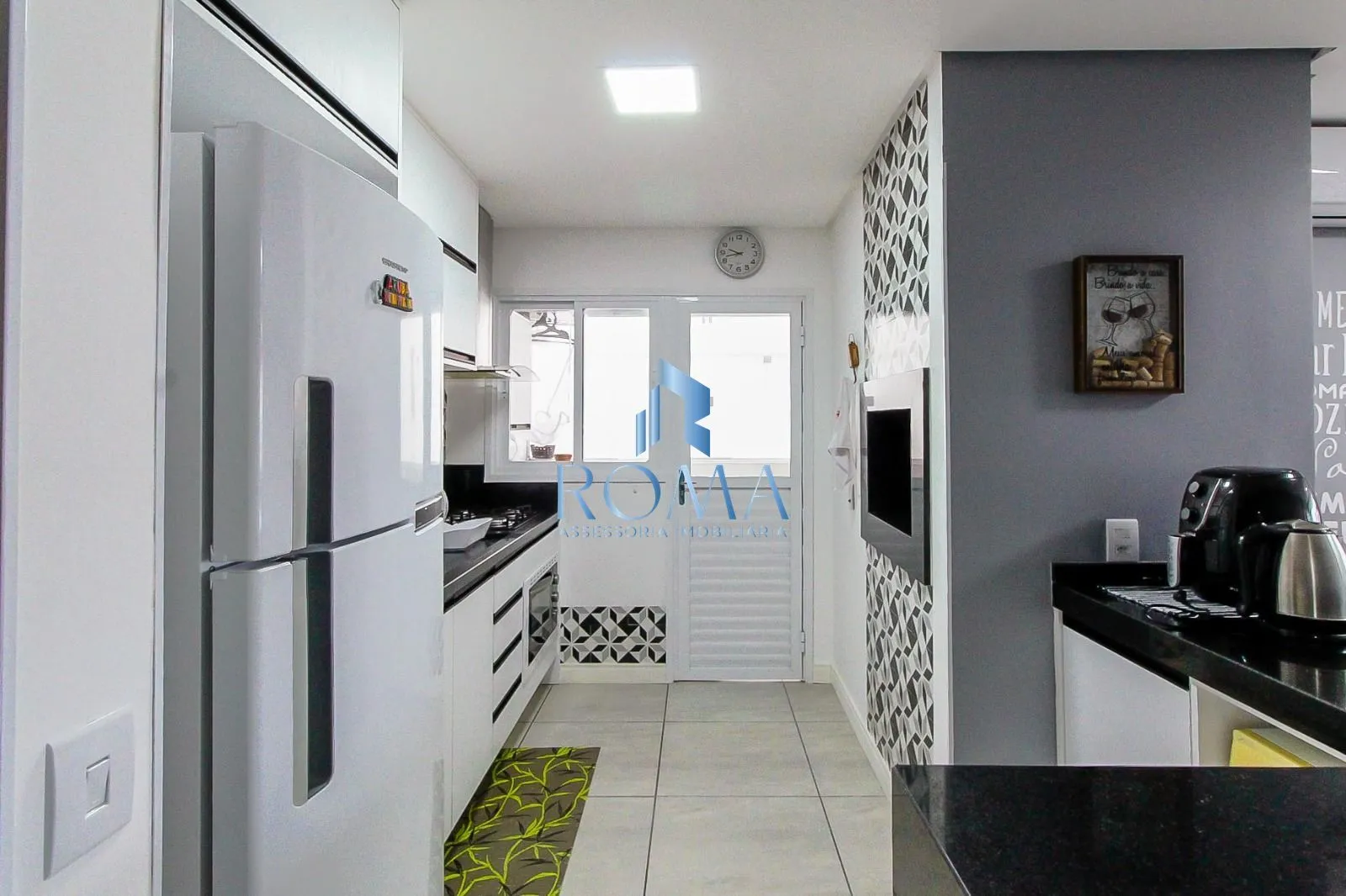 Imagem Apartamento com 2 dormitórios no bairro Zona Nova em CAPÃO DA CANOA- RS.