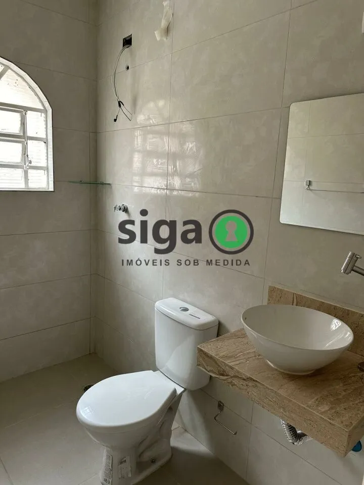Imagem Sobrado á Venda - 250m², 4 quartos , 5 vagas na Vila Guarani (Zona Sul) !!