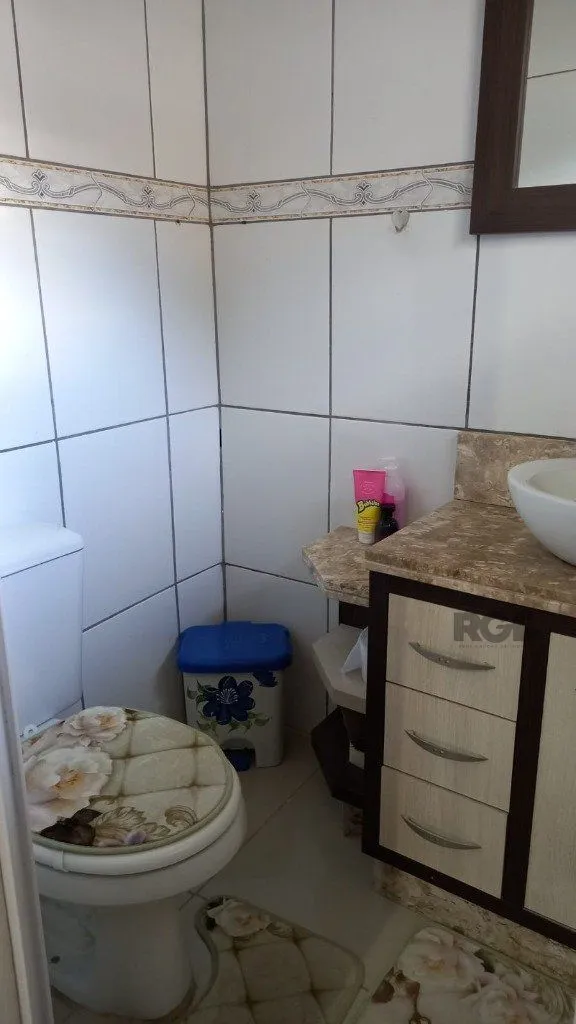 Imagem Casa com 4 dormitórios no bairro Vila Nova