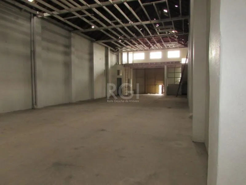 Imagem Depósito/Pavilhão para Venda - 330m², 0 dormitórios, 2 vagas - Floresta